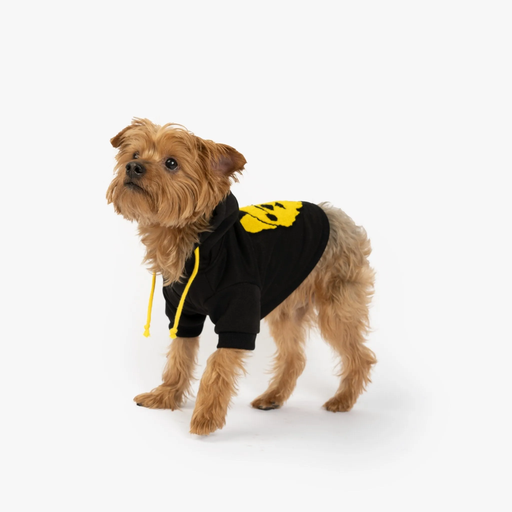 👕 Connor Dog Hoodie – Trendy & Comfortable Hoodie with Leash Access