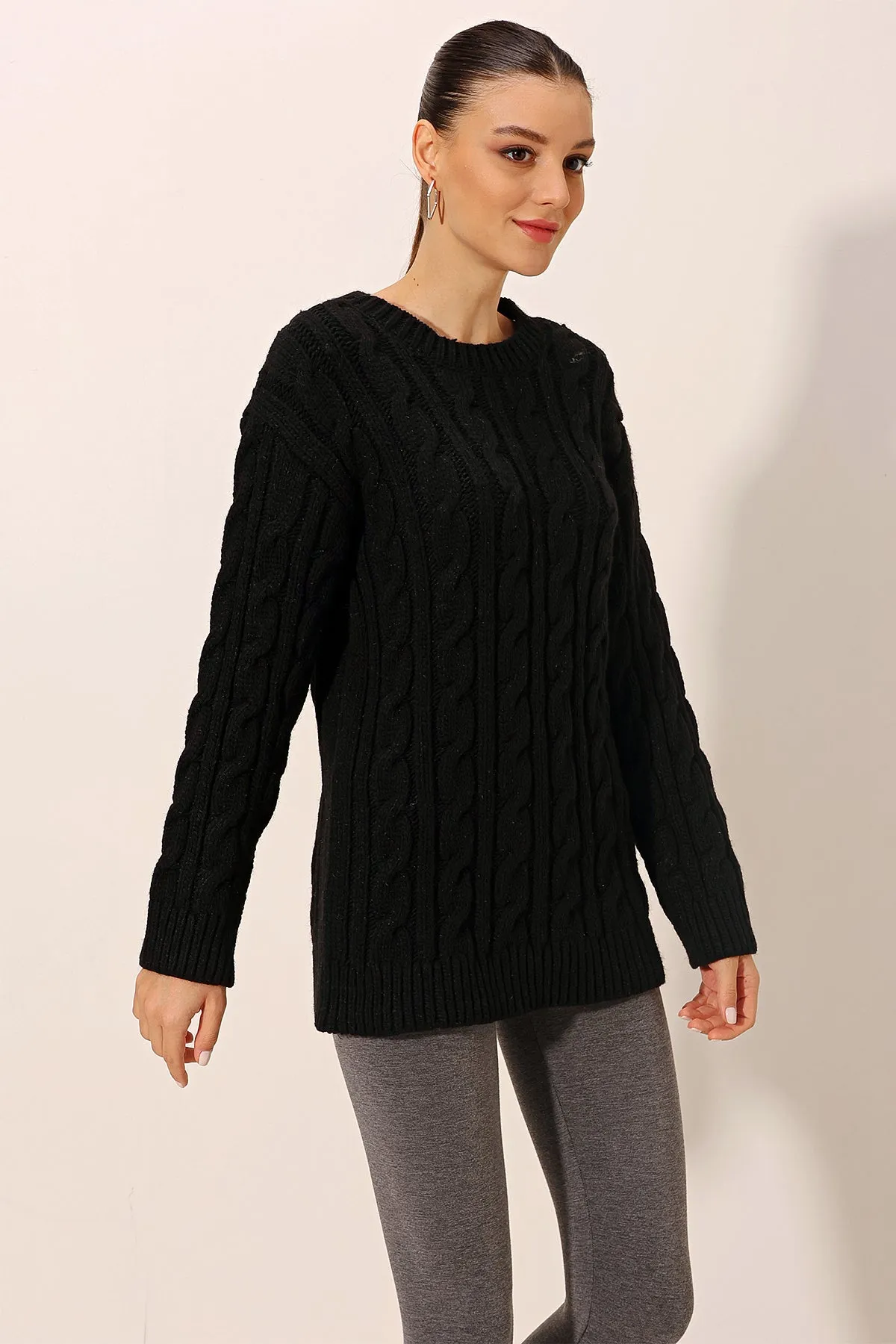 BGD Women Thick Knit Sweater - Black - Avondale
