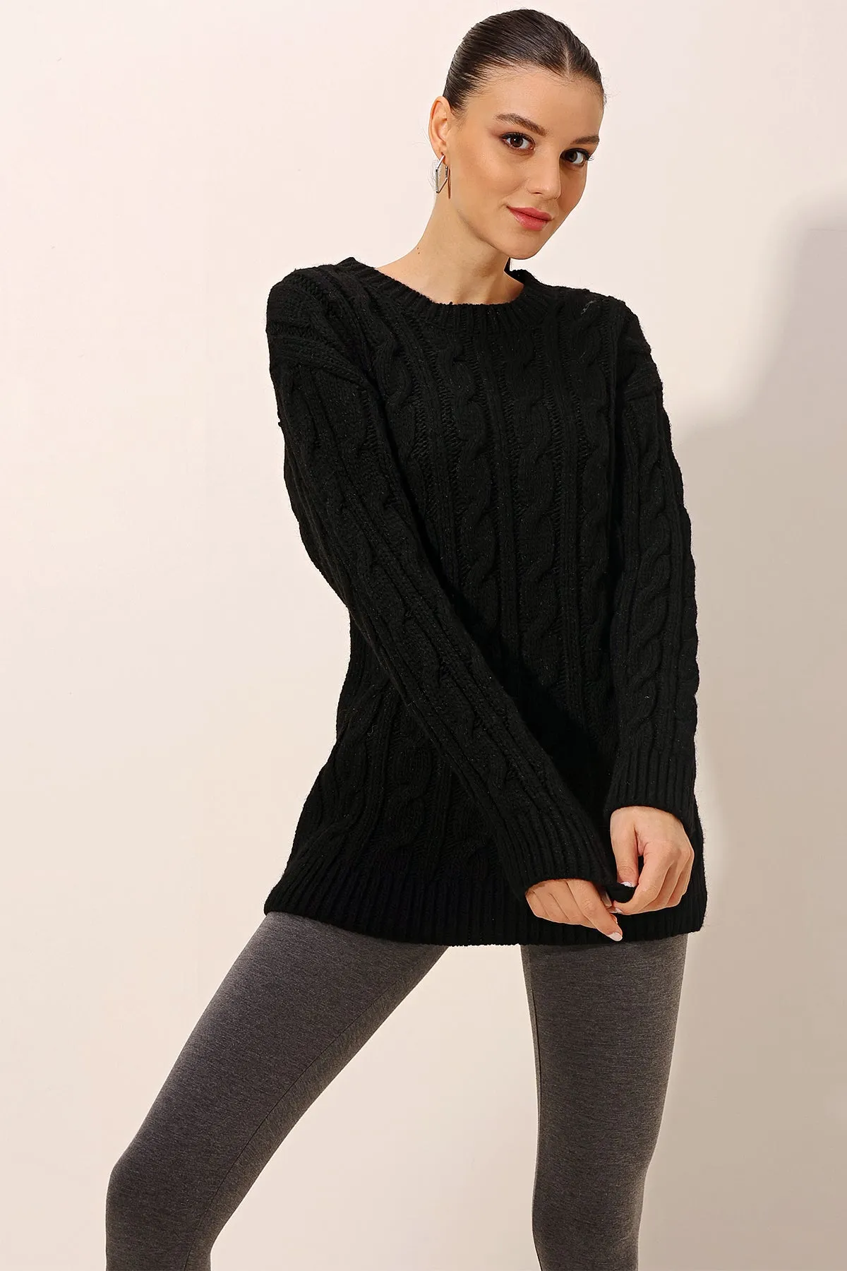 BGD Women Thick Knit Sweater - Black - Avondale