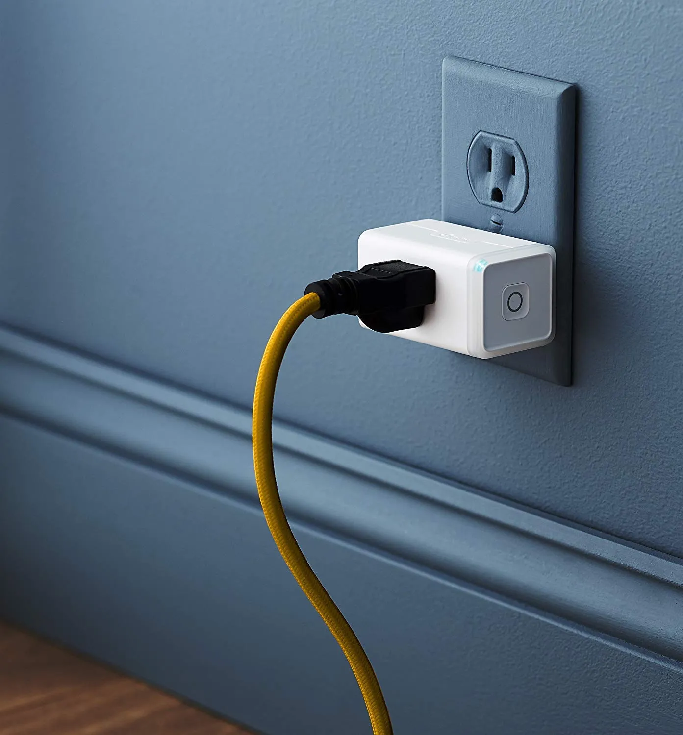 TP-Link Smart Plug Mini, No Hub Required, Wi-Fi, Compatible with Alexa, Control your Devices from Anywhere, Occupies Only One Socket (HS105)